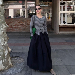 PURITYYH法式小众简约通勤黑色显瘦A字半身裙休闲百搭中长半裙