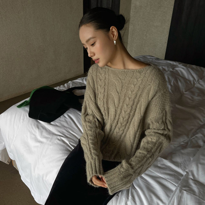 PURITYYH法式极简圆领绞花复古时尚百搭毛衣女高级秋季新款针织衫