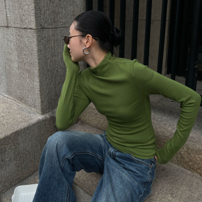 法式绿色半高领打底衫女秋冬内搭正肩厚款叠穿修身高级感百搭上衣