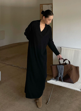 PURITY极简小众黑色针织连衣裙女直筒宽松显瘦毛衣裙气质休闲长裙