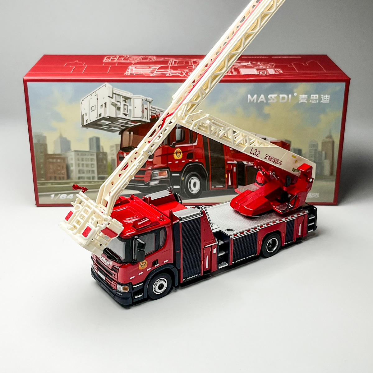 麦思迪164L32合金车汽车模型