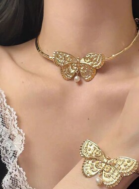 复古蝴蝶珍珠哑光轻奢锁骨链