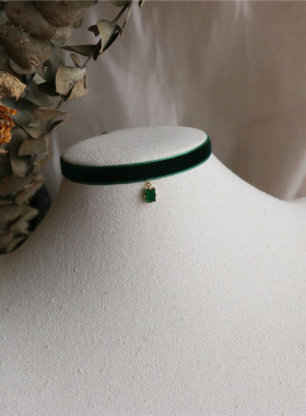 墨绿色丝绒choker复古风吊坠项圈