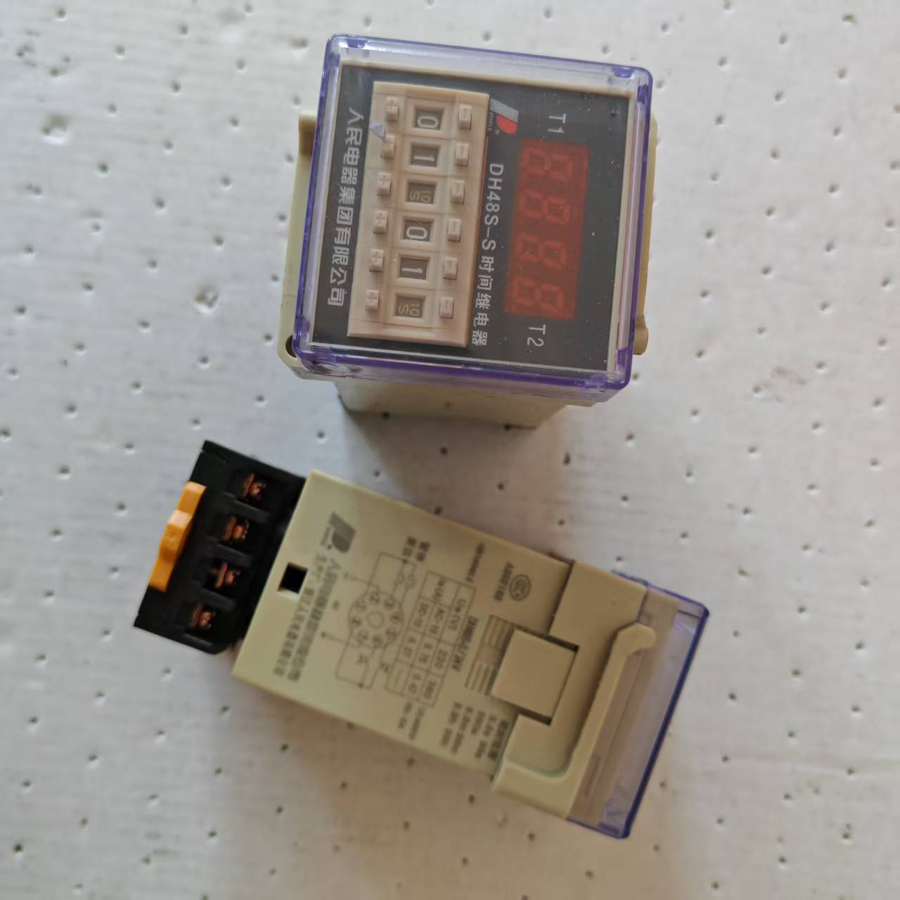 人民电器JSS48A时间继电器DH48S-S/24V时间延时器0.1s-99H拆机