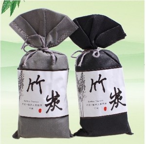 车载日式竹炭包活性竹炭包汽车除甲醛新车除味碳包空气净化碳吸附