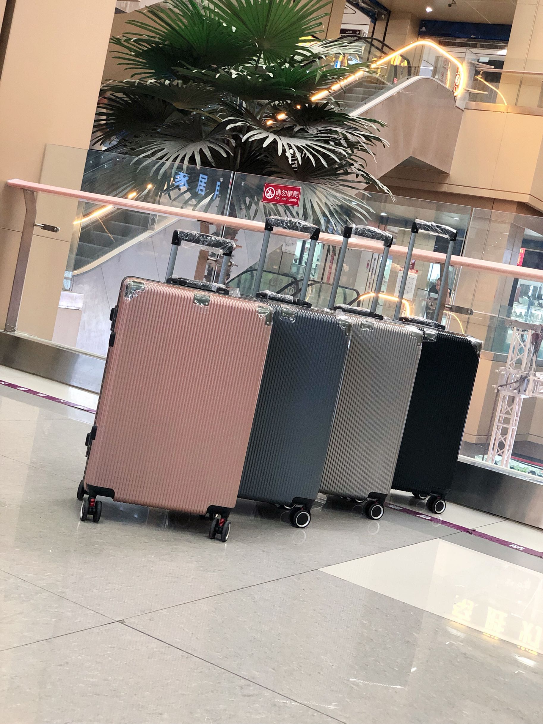 dubaolu都宝路铝框行李箱拉杆箱旅行箱海关锁大学生16/20/24/28寸