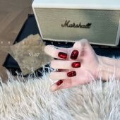 花思蝶 M67猫眼胶2026年新年红色水光玻璃珠猫眼甲油胶小银罐5g装