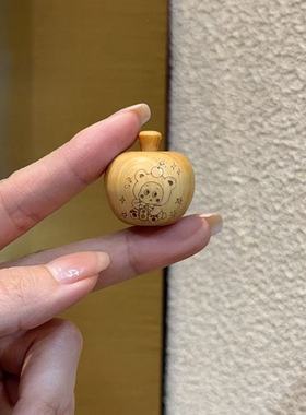 崖柏星星人苹果吊坠 diy配件编织手绳项链文玩佛珠配饰 DM207