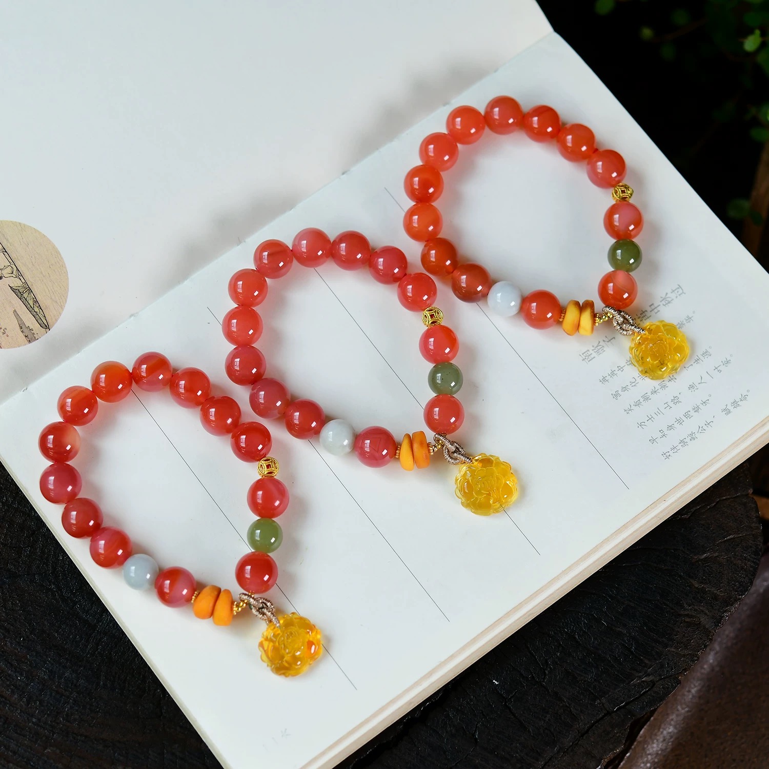 原创天然盐源玛瑙搭配蜜蜡牡丹花吊坠老蜡饼子 和田玉翡翠 JS151