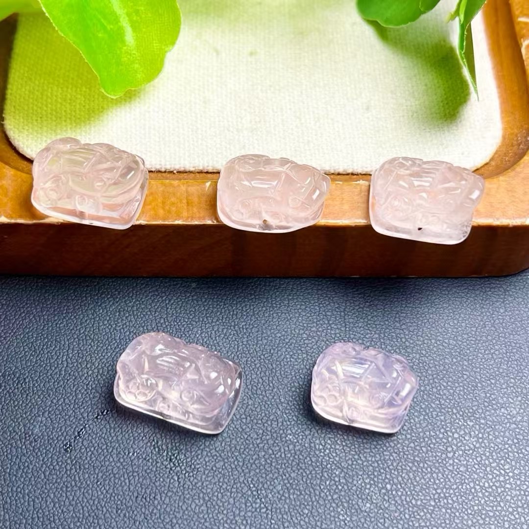 天然粉晶貔貅手排左右孔 规格16-18mm diy配饰手工项链手串 ZW742