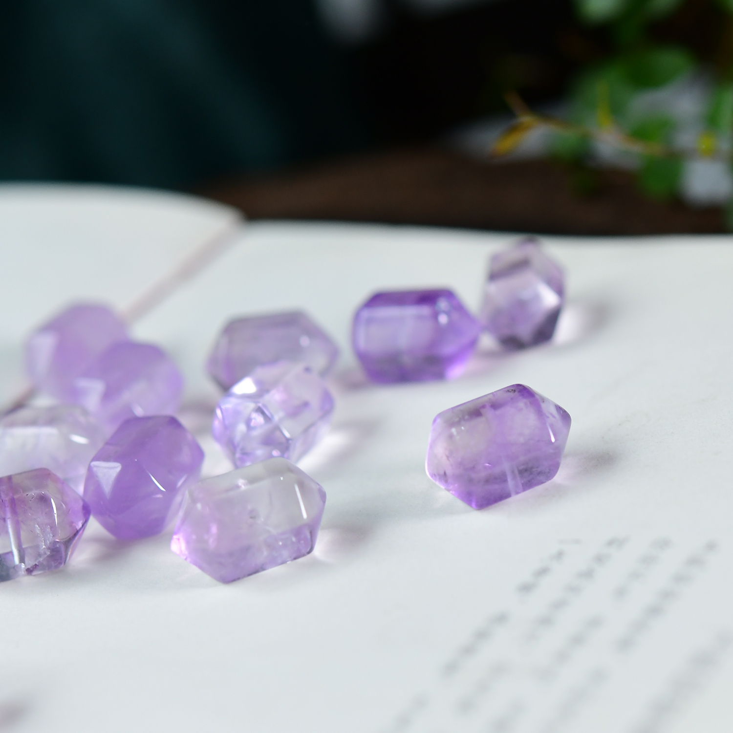 天然薰衣草紫水晶双尖小六棱柱 透体原石 DIY手链项链吊坠 ZW262