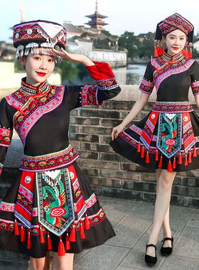 少数民族服装女壮三月彝瑶