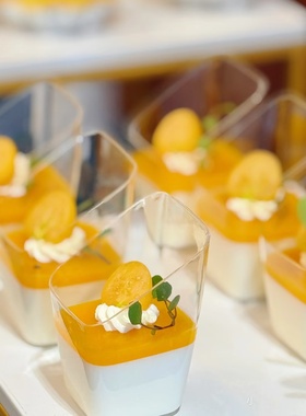 80ml一次性迷你斜口慕斯杯布丁果冻甜品杯方形小容量透明杯子硬塑