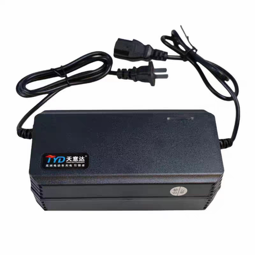 电动车三轮车智能铅酸电池充电器60V/72V20-23A充电器三孔老插口