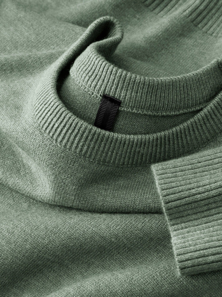 Men's warm two -color gauze round neck sweater 2024 new middle -aged autumn and winter top high -level sensory plus sweater man