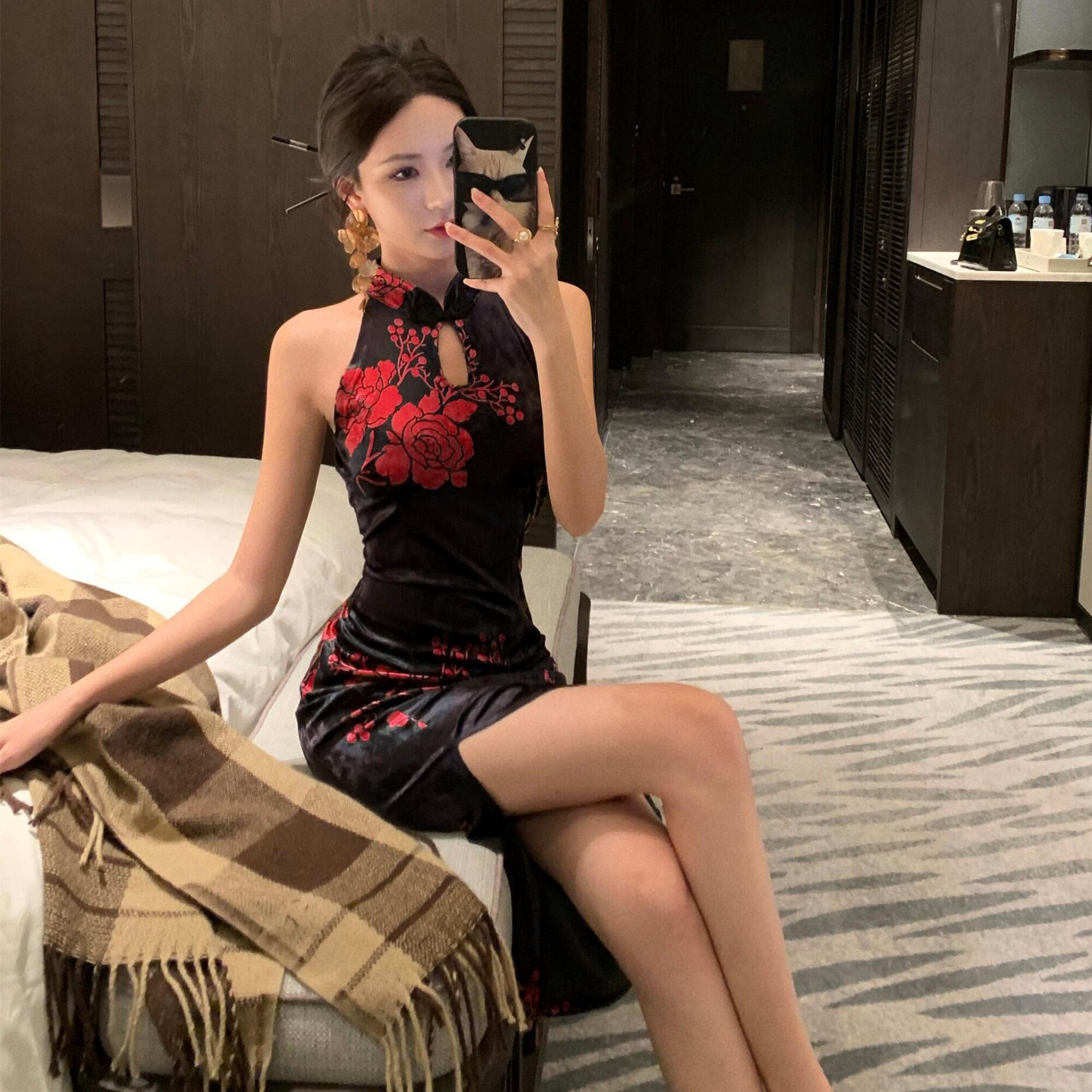 新中式国风印花无袖旗袍2026秋季女装丝绒性感修身开叉包臀连衣裙