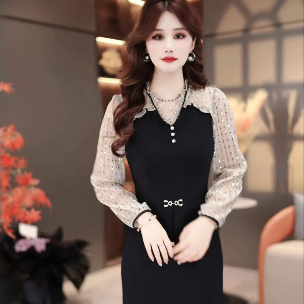 高级感假两件连衣裙女春季新款蕾丝拼接显瘦修身气质裙子