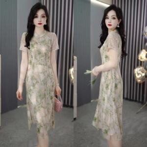 法式浪漫风V领碎花连衣裙女夏收腰显瘦气质减龄中长款