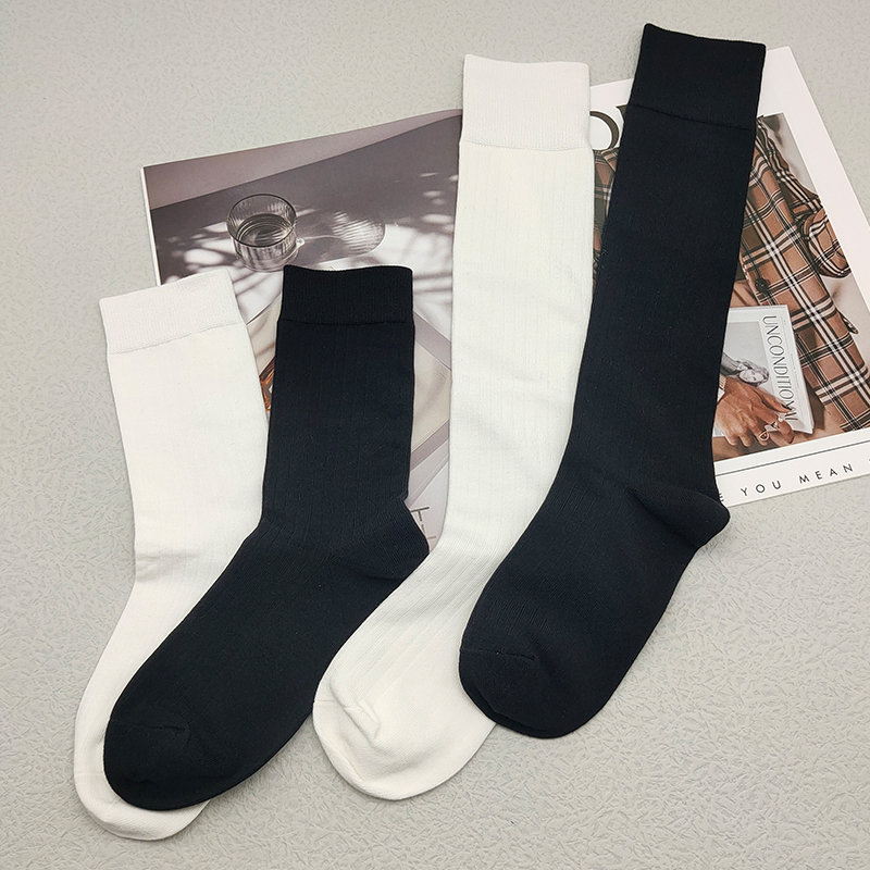 黑白纯色光板日系秋冬中筒袜