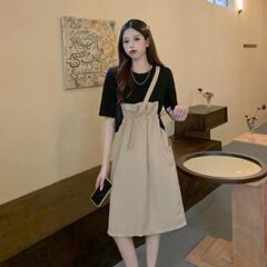 Design sense of real auction and real price niche dress shows thin waist with one shoulder sling and medium length skirt is fashionable