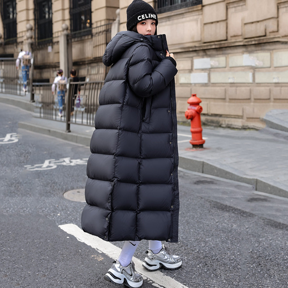 曲恩娜95%白鸭绒羽绒服女2024新款大码超长款过膝加厚显瘦外套