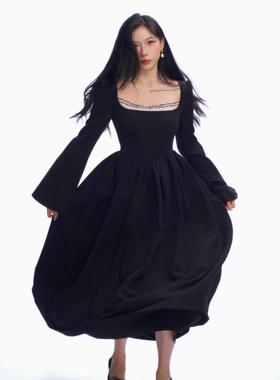 【鹦鹉梨xKINGWEN联名款】KINGWEN秋季新款一字领女抹胸连衣裙