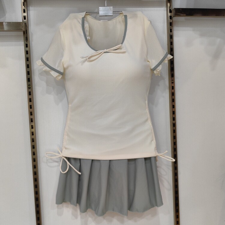 号手泳衣女圆领分体平角裤运动款短袖遮肉显瘦保守沙滩泳池泳装女