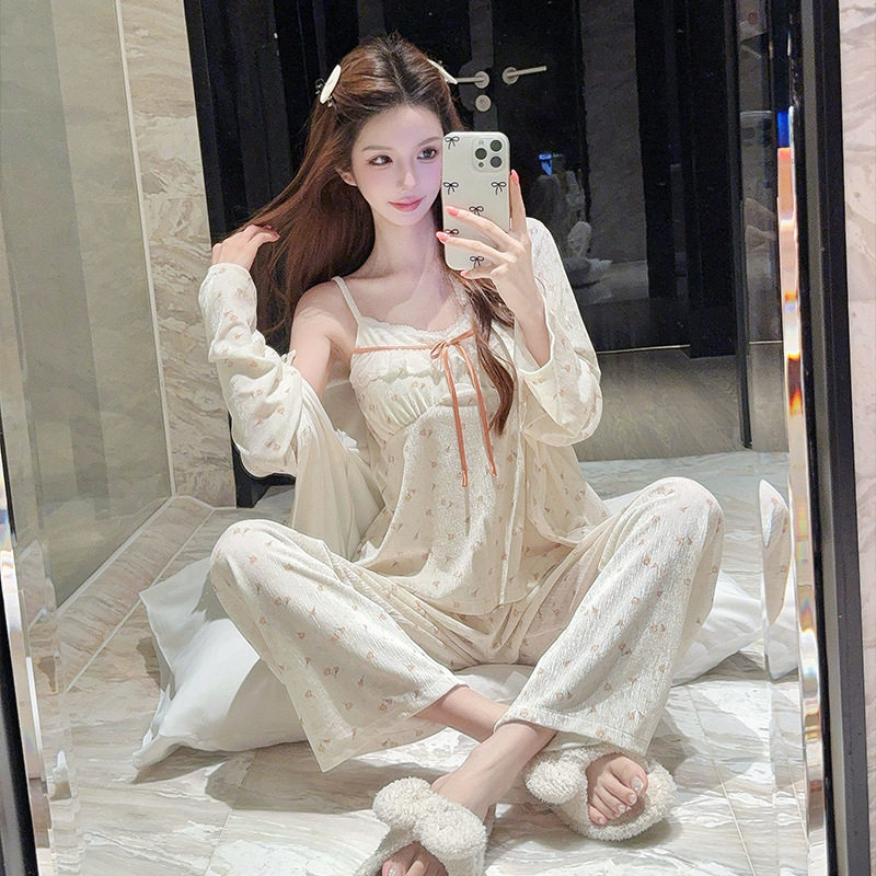 薇尔妮丝春秋金丝绒睡衣女轻奢休闲保暖长袖三件套花朵印花居家服