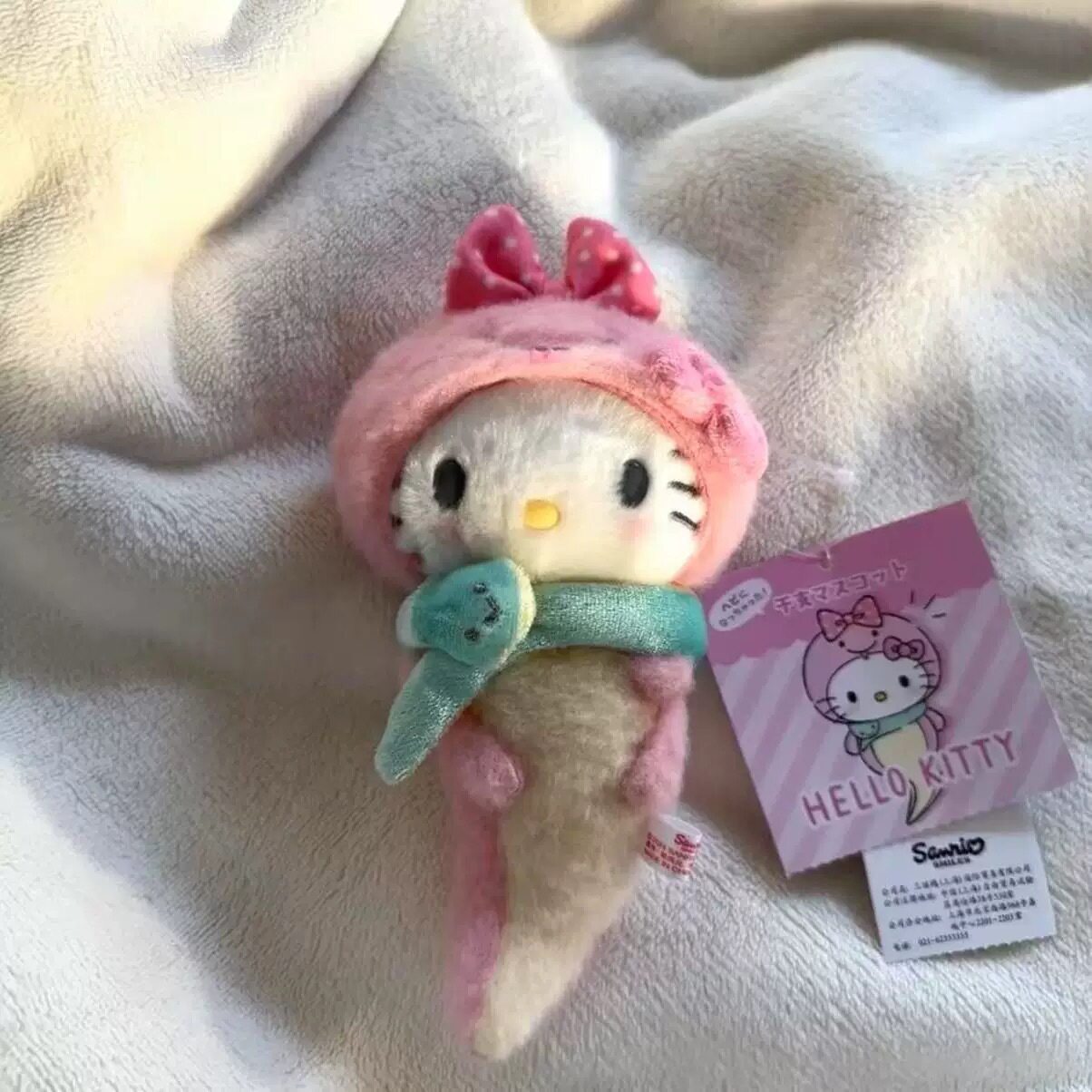 日本蛇年限定kitty毛绒挂