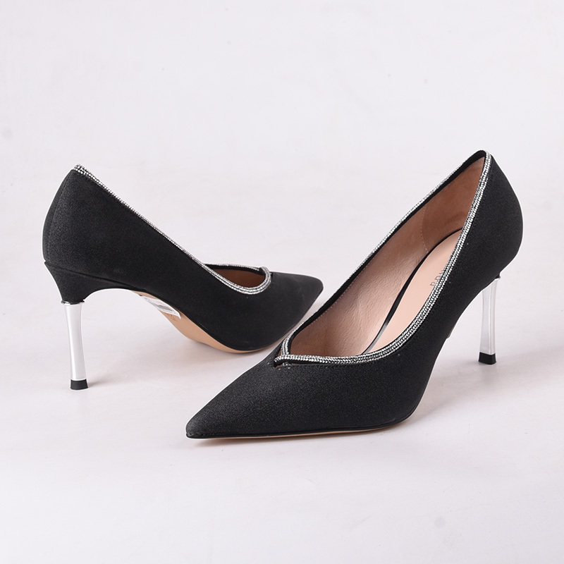 莱尔斯丹女鞋尖头浅口黑色高跟鞋