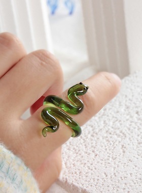 淄博琉璃水晶戒指生肖蛇玻璃饰品工艺品网红礼物设计感小众纯手工