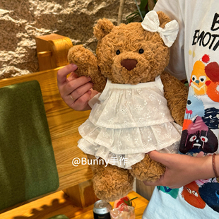 原创手作巴塞罗熊巴纳布斯猪莱奥拉熊裙子着替蛋糕裙蝴蝶结套装