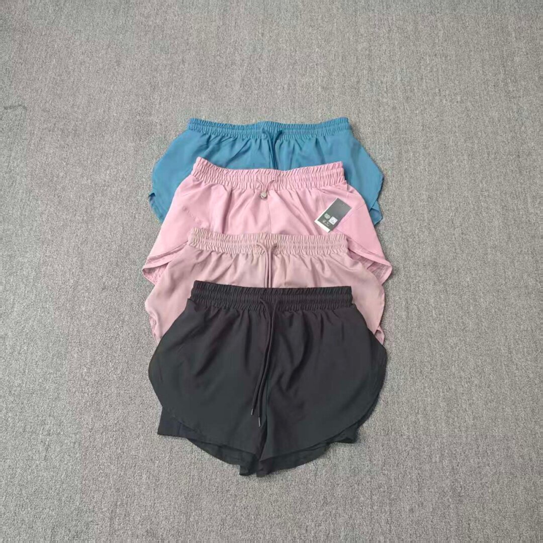 夏季健身运动两件套速干短裤图片