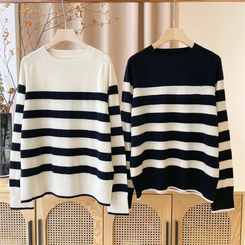 羊毛衫圆领套头宽条纹针织衫