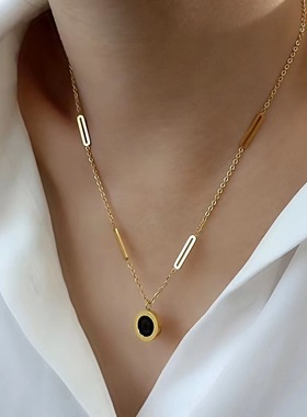 黑白双面罗马数字钛钢项链