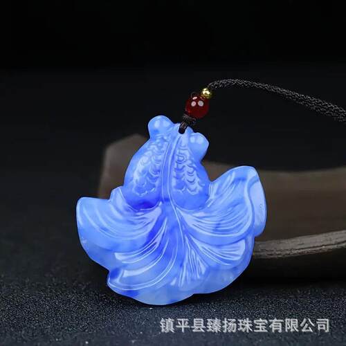 本命年和田玉青花鱼吊坠玉石青花瓷彩玉挂件籽料连有余玉坠礼物