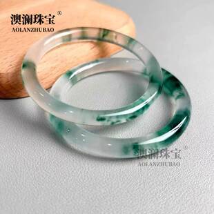 本命年翡翠色独龙玉平台石英质玉圆条冰种玉镯女手镯飘花玉石手镯