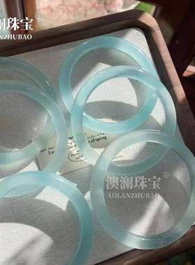 本命年天青冻淡蓝水冰种细圆条石英岩玉手镯少女款玉石美人镯礼物