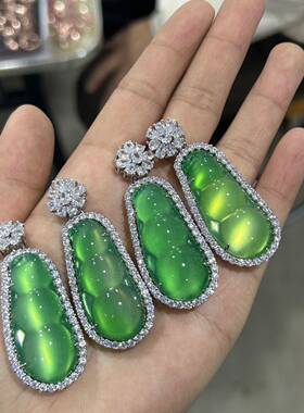 本命年复古冰玉髓翡翠绿色福豆吊坠镶嵌四季豆玉坠项链气质货礼物