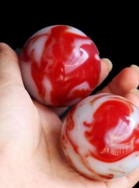 本命年新疆鸡血红七彩玉碧玉健身球戈壁玉丝玉鸡血玉手球把玩件手