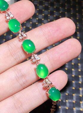 本命年绿色玉髓镶嵌蝴蝶手链女款高冰种玛瑙玉石手链精致幸运礼物