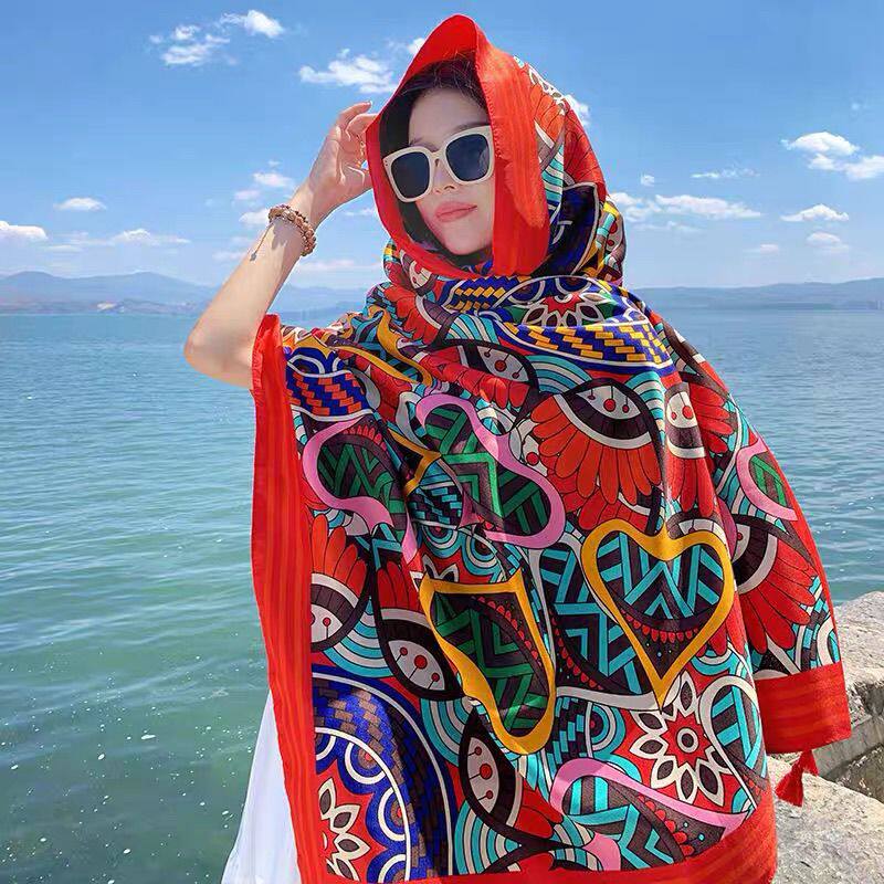 W62新款围巾女披肩两用海滩纱巾流苏菱形海边夏季防晒丝巾