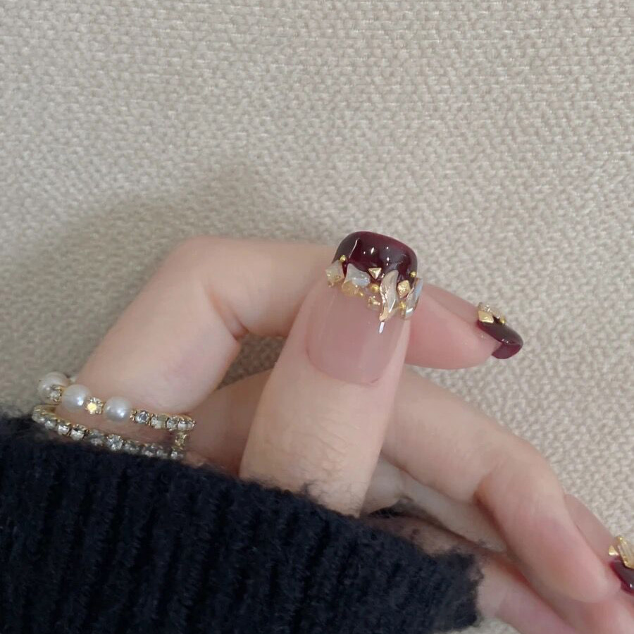 手工穿戴甲红色系秋冬2024新年战甲法式美甲成品高级感假指甲贴片