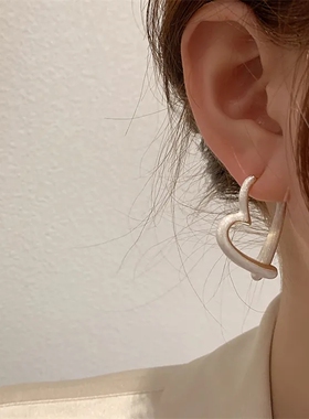 小众设计高级感滴釉爱心耳环2023新款潮气质耳饰轻奢耳钉春夏饰品