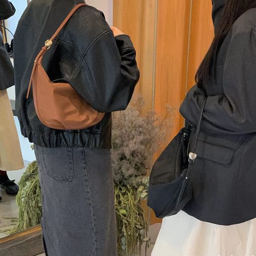 韩国代购小众设计师 archivepke 尼龙单肩腋下月亮女包moon