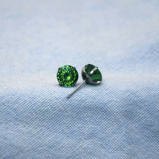 祖母绿鸟巢锆石耳钉女高级感钛合金耳饰2026新款养耳洞复古耳骨钉