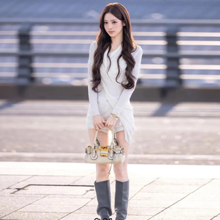 田中杏奈Anna同款白色荡领长袖连衣裙秋季新款修身显瘦不规则短裙