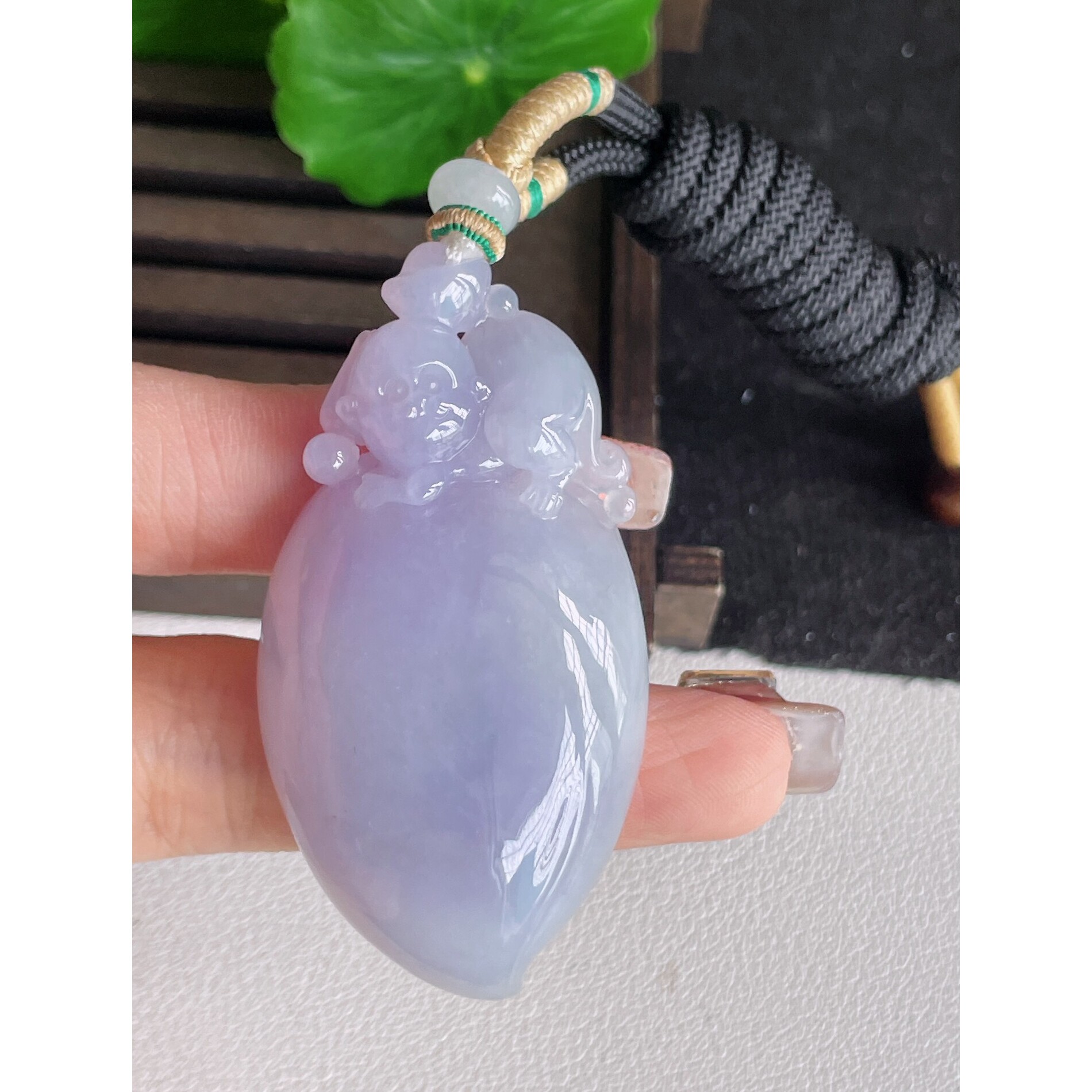 一手货源缅甸天然A货翡翠玉石挂件精雕紫罗兰寿桃翡翠吊坠