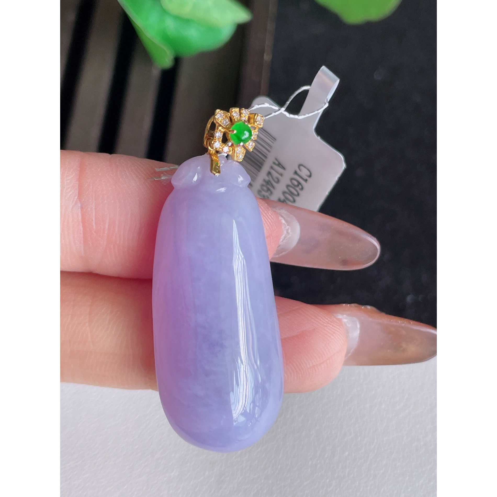 翡翠a货18K金紫罗兰福瓜吊坠