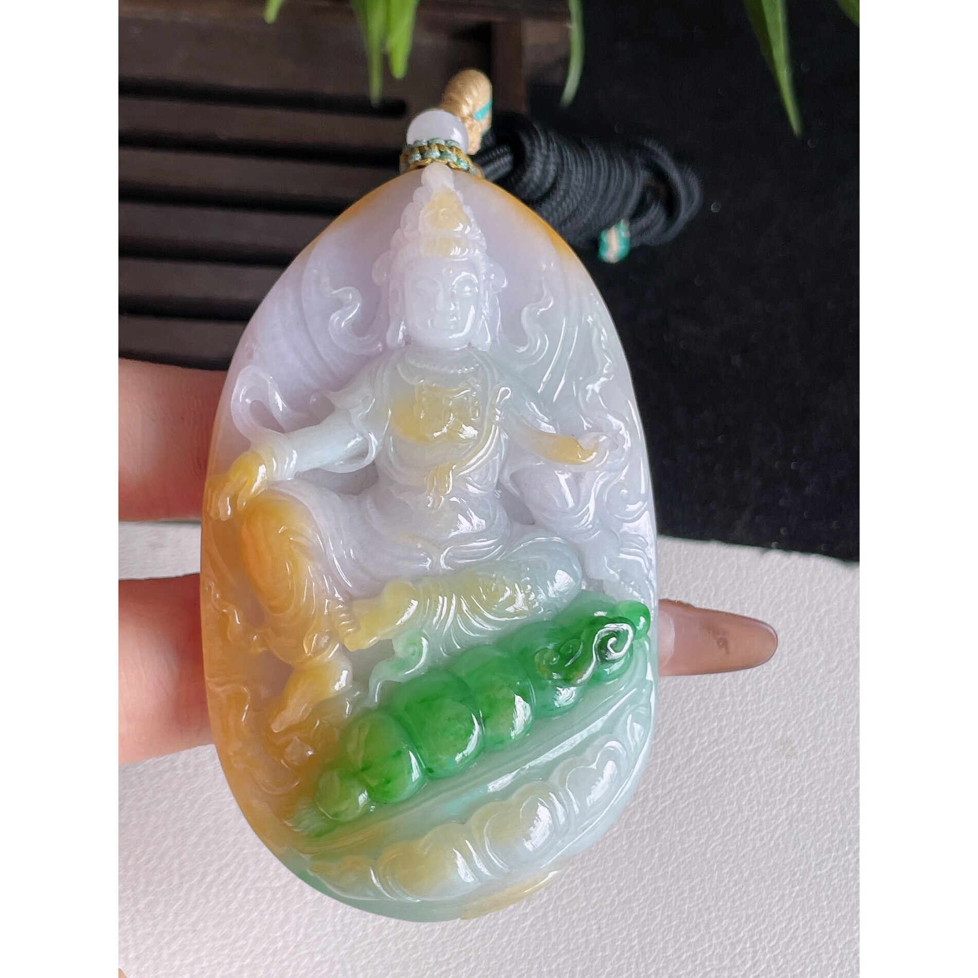 一手货源缅甸天然A货翡翠精雕双彩黄加绿度母观音菩萨翡翠吊坠